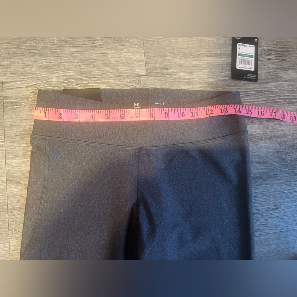 New / Under Armour Women's Charcoal Leggings - Picture 9 of 9